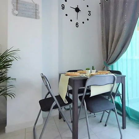 Beachfront Ole Playa Apartment Benalmadena